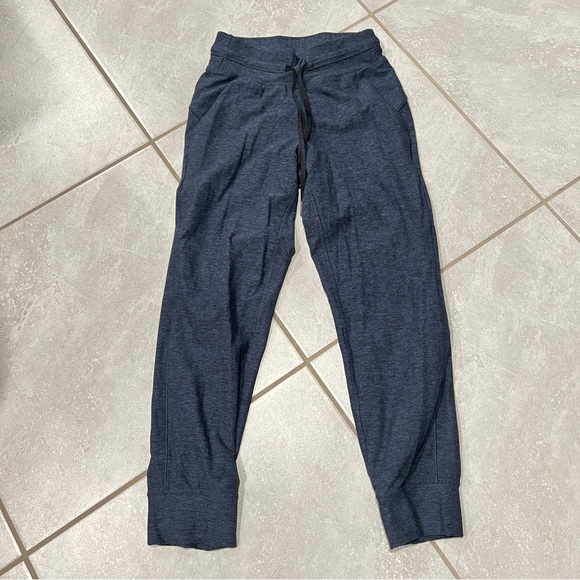 Lululemon navy blue joggers - Picture 1 of 5